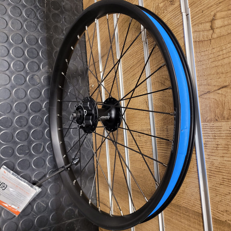Last inn bildet i gallerivisningen, Forhjul/ front wheel 20" deore  (QR )Load/ packster (H)
