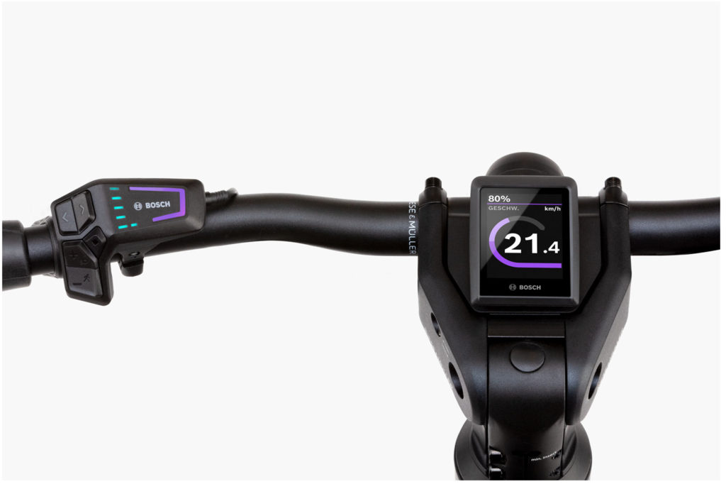 Bosch Kiox-display på styret til en Riese & Müller elsykkel, viser batterinivå på 80 prosent og hastighet